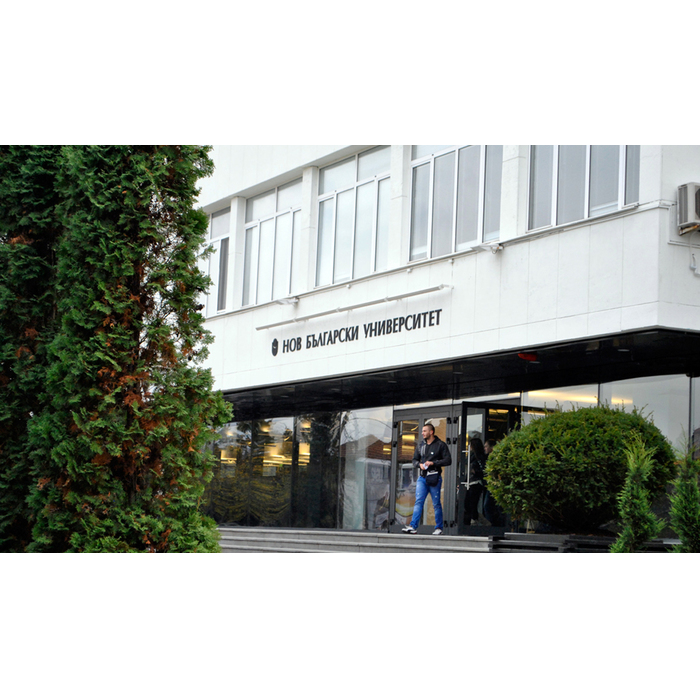 dsc0003_700x700_pad_478b24840a