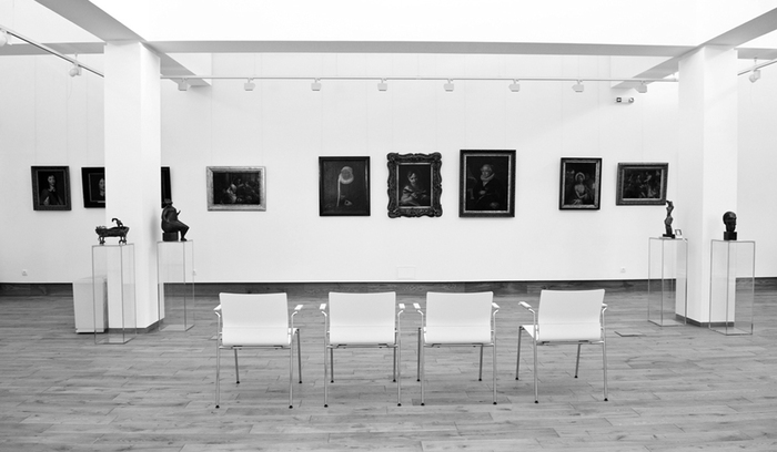 img7bw_700x700_fit_478b24840a