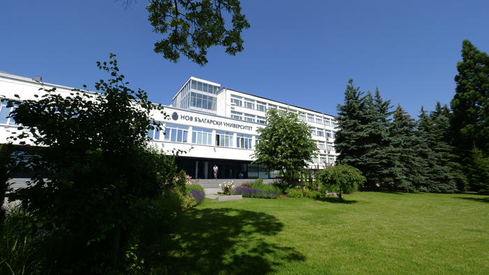 1844285-copy_700x700_fit_478b24840a