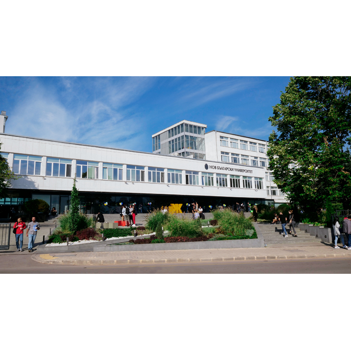 nbu-fasada-07-24_700x700_pad_478b24840a