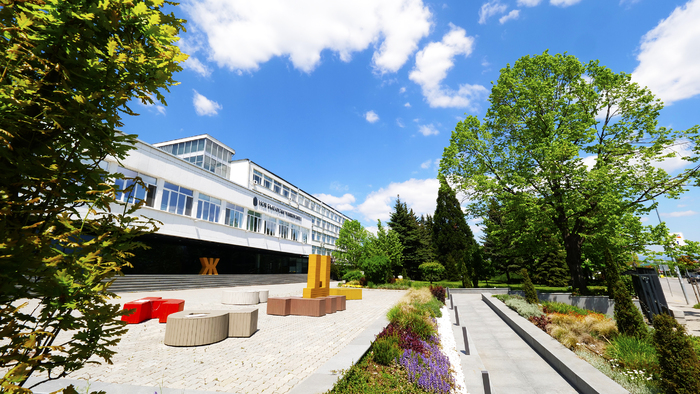 1799730-copy_700x700_fit_478b24840a