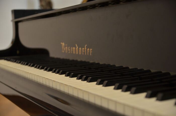 piano_700x700_fit_478b24840a