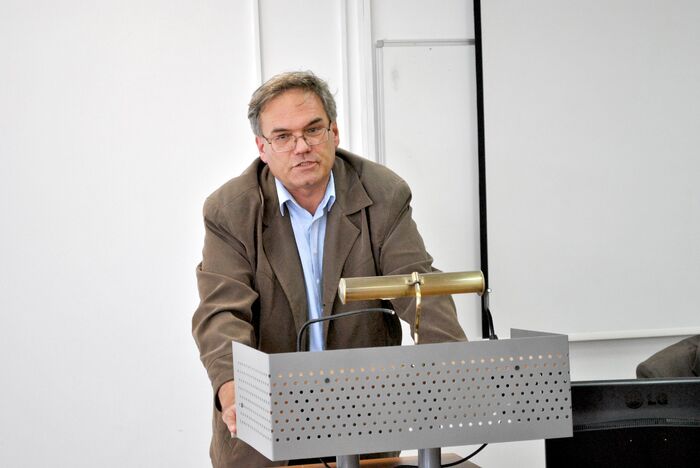 show-picture-teacher_700x700_fit_478b24840a