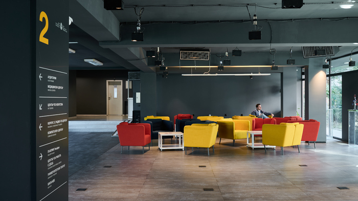 k2-lobby2_700x700_fit_478b24840a