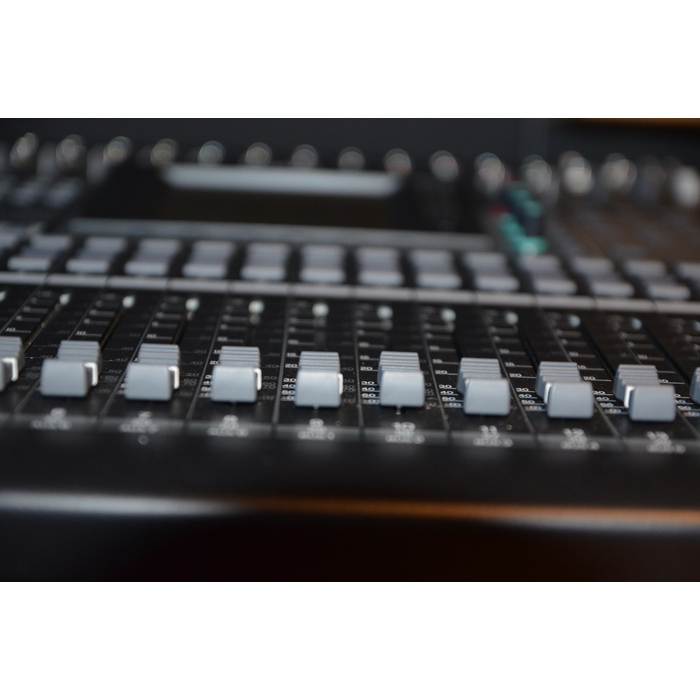 dsc-0177_700x700_pad_478b24840a