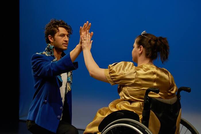 zabavno-kato-paterica3_700x700_fit_478b24840a