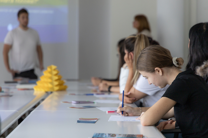 sedmica-za-orientirane-25-09-polina-yaneva-73_700x700_fit_478b24840a